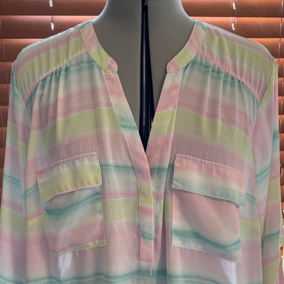Torrid Harper Georgette 3/4 Roll-Tab Sleeve Pullover Blouse Size 3 EUC - Picture 3 of 11